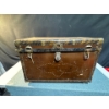Image 1 : Trunk 34"x20.5"x21"