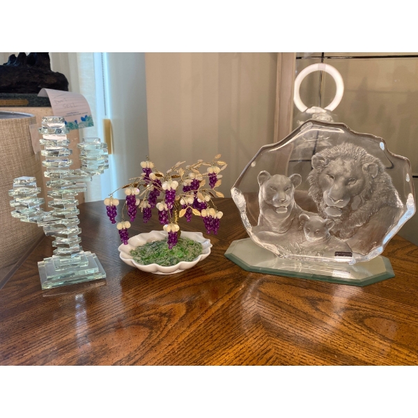 Lions Glass Decor 7T x 8W With Gemstone Trees