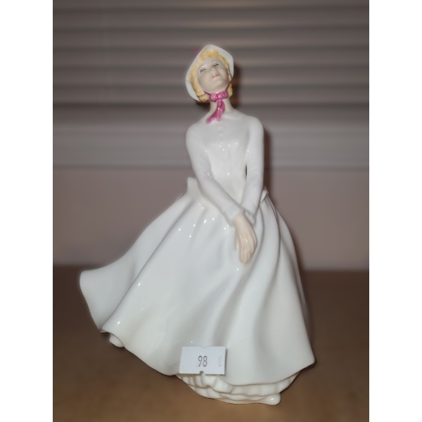 Royal Doulton Figurine "Mary"