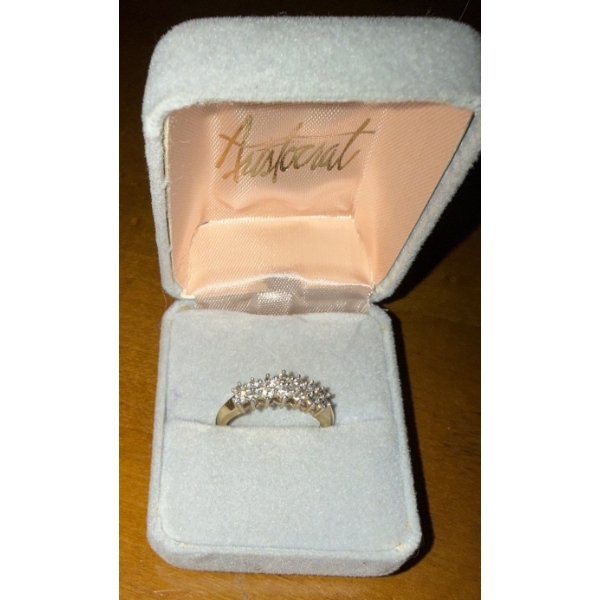 Gorgeous Stamped 10K Yellow Gold Cluster Ring 2.37g