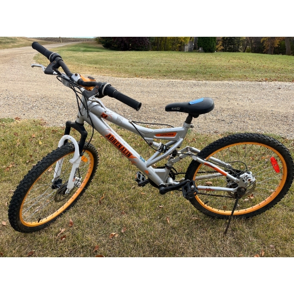  Ross adrenaline fall, suspension mountain bike with front and back disc brakes