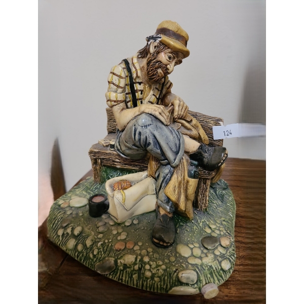 Naturecraft England "Solitude" 7 T (Chipped Hat as Shown)