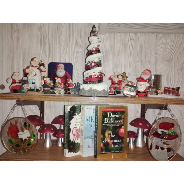 Santas w/ Choo Choo Train Collection Decorative Holiday Charms 9T