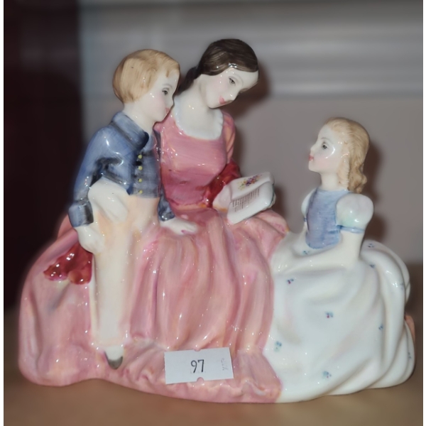 Royal Doulton Figurine "The Bedtime Story"