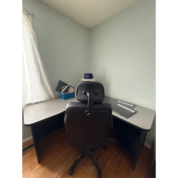 Large Corner Desk & Office Chair & More  40"x 40"x 40"
