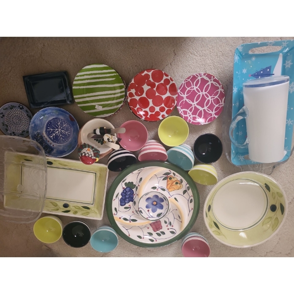 Miscellaneous Kitchen Items Including: Serving Dish w/ Flower 13" Diameter, Pitcher 10 T and More!