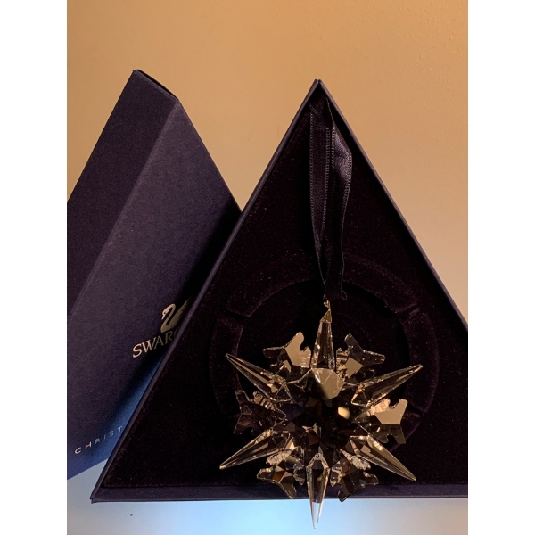 Swarovski Crystal 2002 Christmas Ornament 