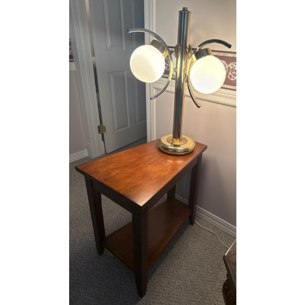 Odd Shaped Cherry Oak End Table w/ Retro Sphere Table Lamp 25T