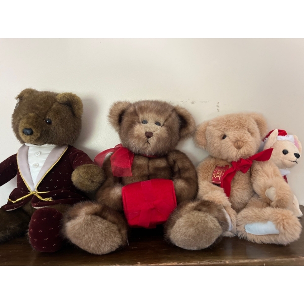 Collection of teddy Bears
Gund and others .