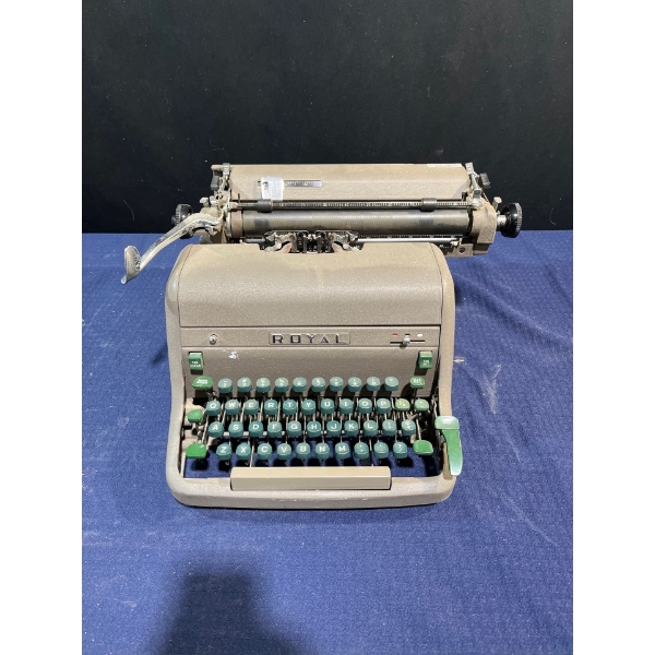 Antique Royal Typewriter