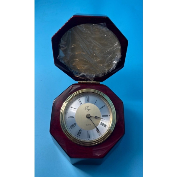 Lux Ergo Quartz Clock in Great Condition - 5W, 4T 