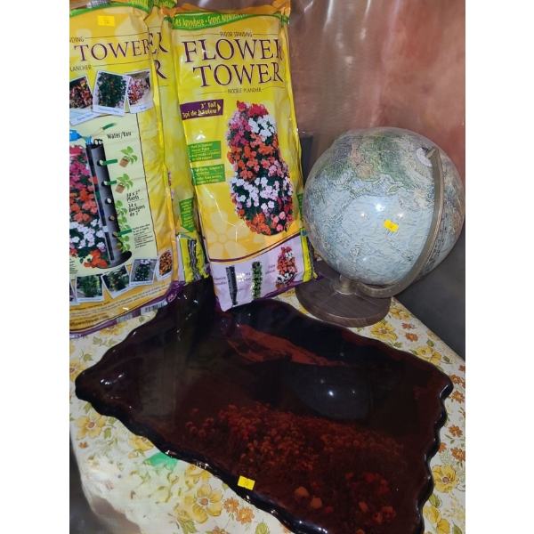 Flower Towers, Tabletop Globe 16 T, Wooden Glossy Finish Board w/ Mountain Scene 22 X 15