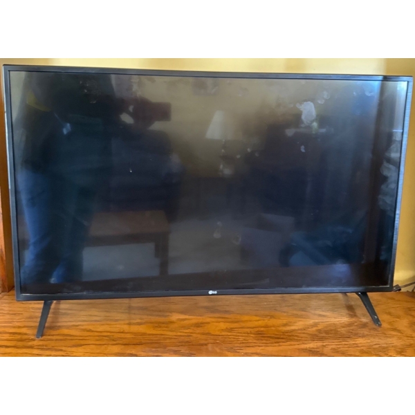 LG Television Model No. 43UN7000PUB - 38W 