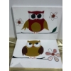 Image 2 : Decorative Lot with Owl Canvas, Glassware, Jewelry, and Collectibles