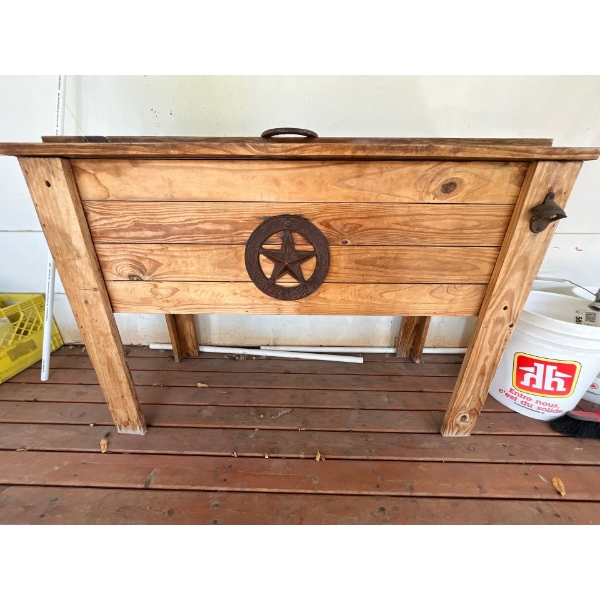 Wooden Cooler / ice chest with metal insert and drain
Height 31” Length 44” dearth 18”