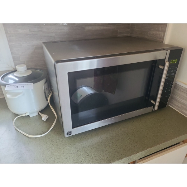 GE Microwave Oven Model JES1138SNC01 and Rice Cooker