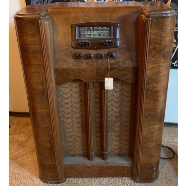 Antique Westing House AM/FM Radio 28x38