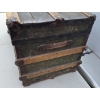 Image 4 : Vintage Wooden Trunk with Metal Accents and Worn Interior