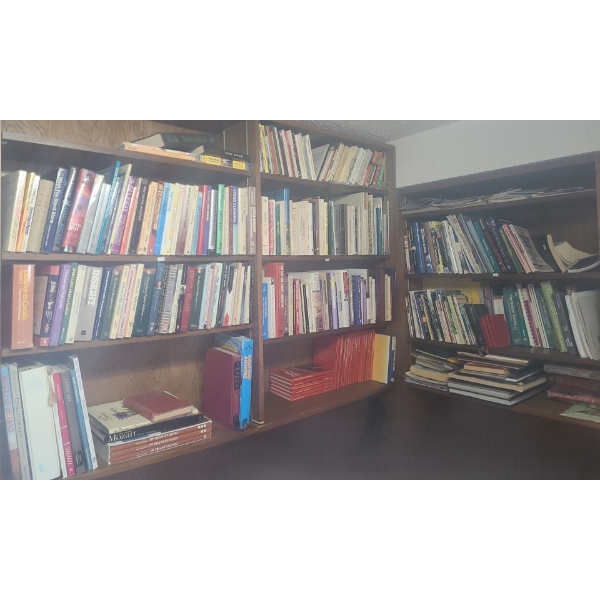 Contents of Bookshelves- Huge Selection of Books, Various Topics (1)