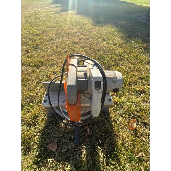 Rockwell mitre saw in working condition