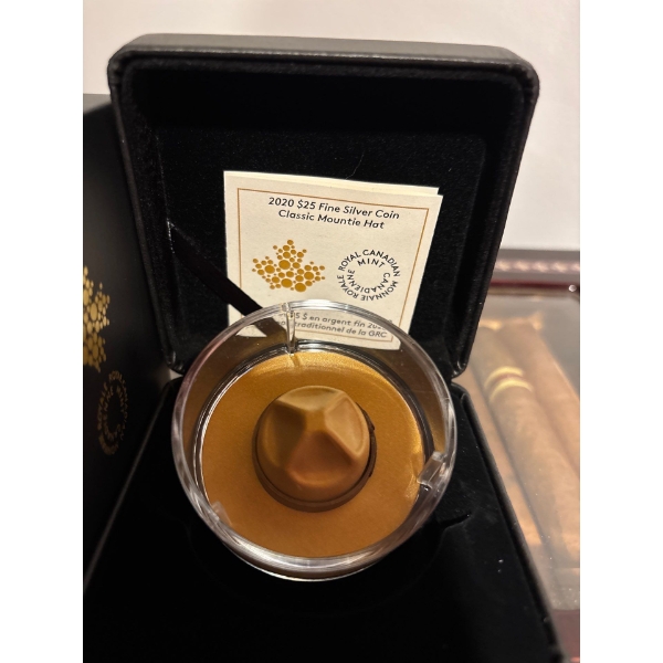 2020 $25 Classic Mountie Hat - Pure Silver Coin