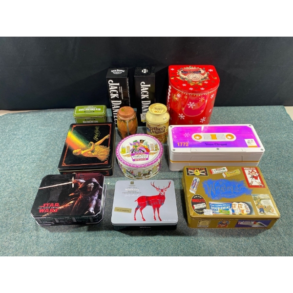 Assorted Decorative tins, Star Wars lunchbox
