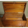 Image 3 : Mid Century Flag Stripe Cedar Chest 26L Vintage Blanket Chest