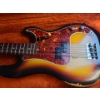 Image 4 : Fender Precision Bass Number 147722 w/ Case