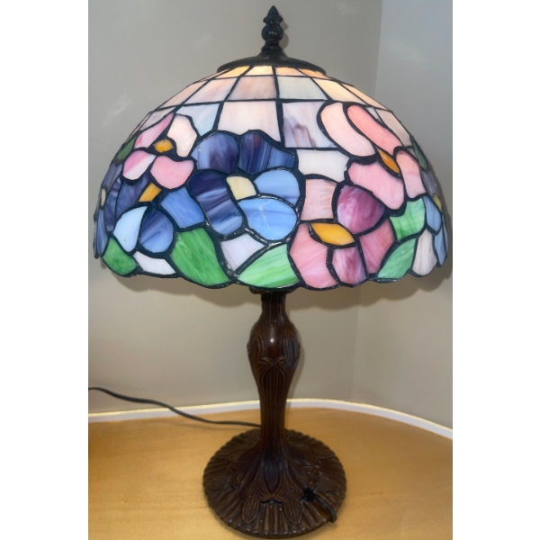 Tiffany Style Table Lamp 20T