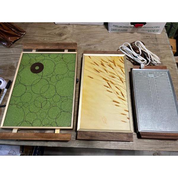 vintage hot pads includes all plug-ins, large, medium, and small made by Corn wall Salton