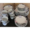 Image 1 : Onlac International China Set - Dishes 