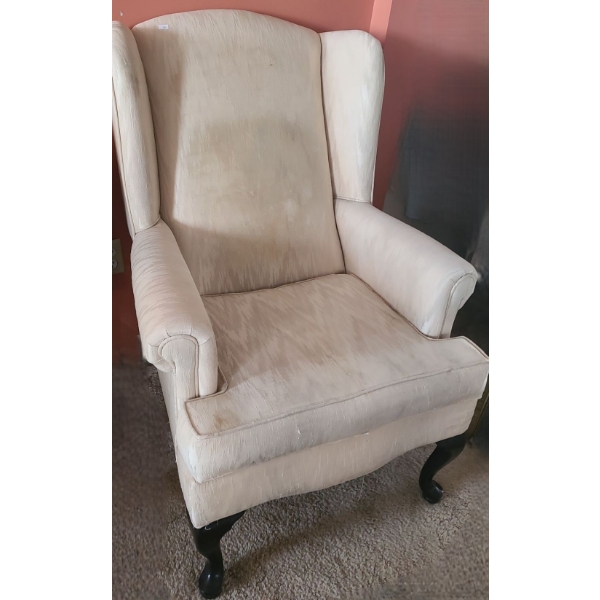 Upholstered Beige Arm Chair w/ Queen Anne Leg 25 W, 27 D, 38 T