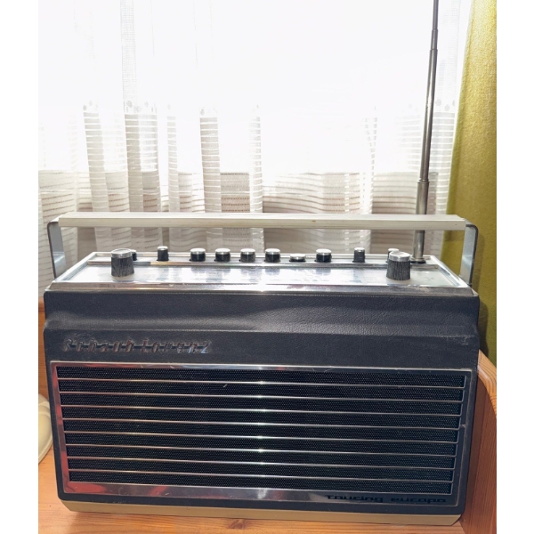 Schaub Lorenz Touring Europa Portable Radio 