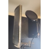 Image 2 : SE Electronics Microphone on Stand 