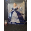Image 3 : Barbie Dolls & Samsonite Suitcase