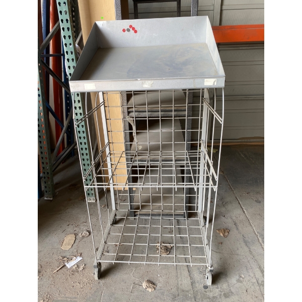 Metal Wire Display Rack with Three Tiers and Tray Top