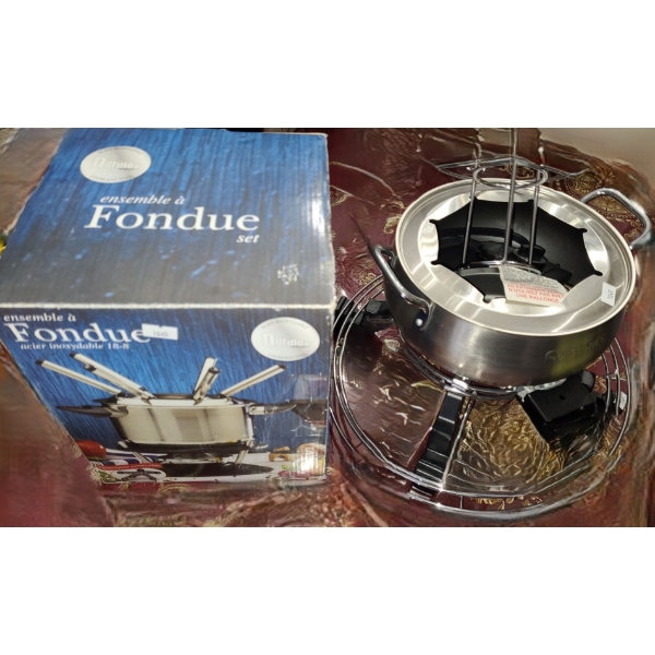 Cuisinart Electric Fondue Set and Tabletop Flame Fondue Set