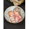 Image 3 : Decorative Plates and Pillows