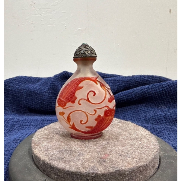 Fish Snuff Bottle with Spoon 3H
