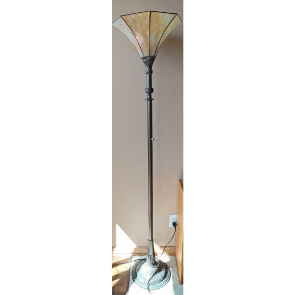 Lovely Metal Lamp - 72T