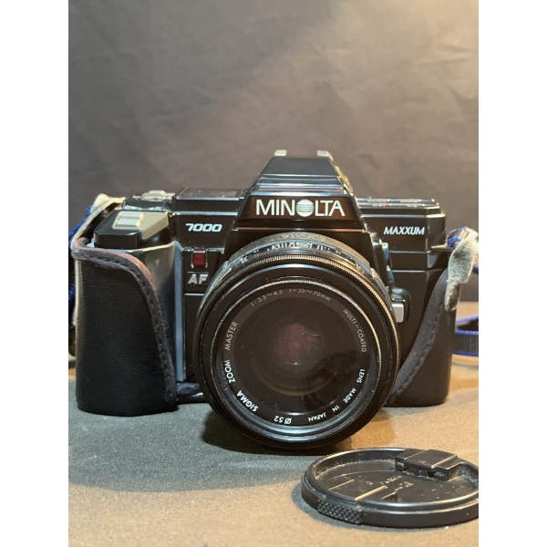Minolta Maxxum 7000 AF SLR with Sigma Lens