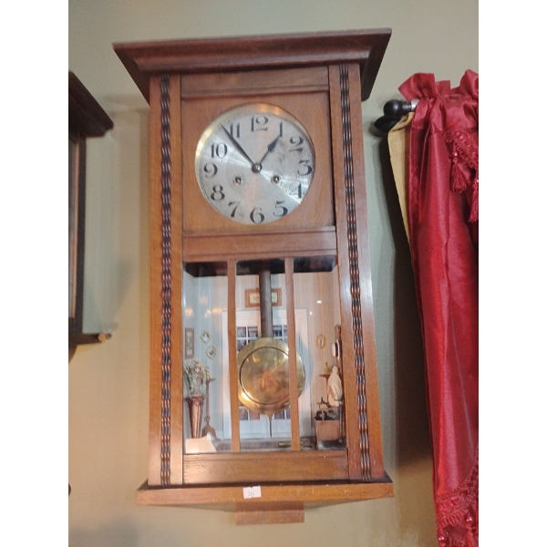 Key Wind Shadow Box Miniature Clock - Very Cool 26T