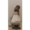 Image 5 : LLADRO Porcelain '10 And Growing' 7x8