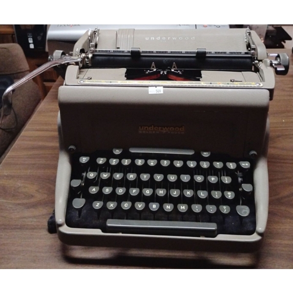 Vintage Olivetti Underwood Typewriter