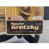 Image 4 : Wayne Gretzky Hat Trick! Action Figure, Upper Deck Trading Card and LA Kings Jersey Size M