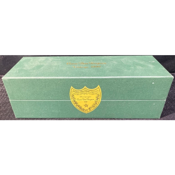 Unopened 1992 Dom Pérignon Champagne 