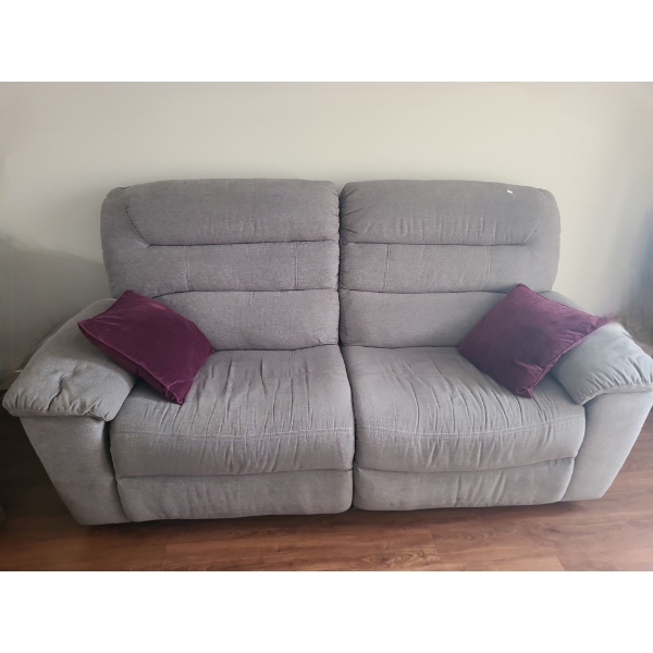 Grey 2 Seat Sofa w/ Electric Control Footrest 82 W, 33 D, 36 T 