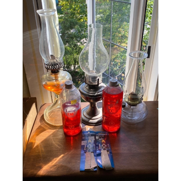Set of 3 Oil Lamps With Lamp Oil and Extra Wicks