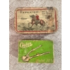 Image 5 : Antique Tobacco Tin Pocket Watch Oster Manual Clippers Mo.105 w/ Assorted Postcard Collection