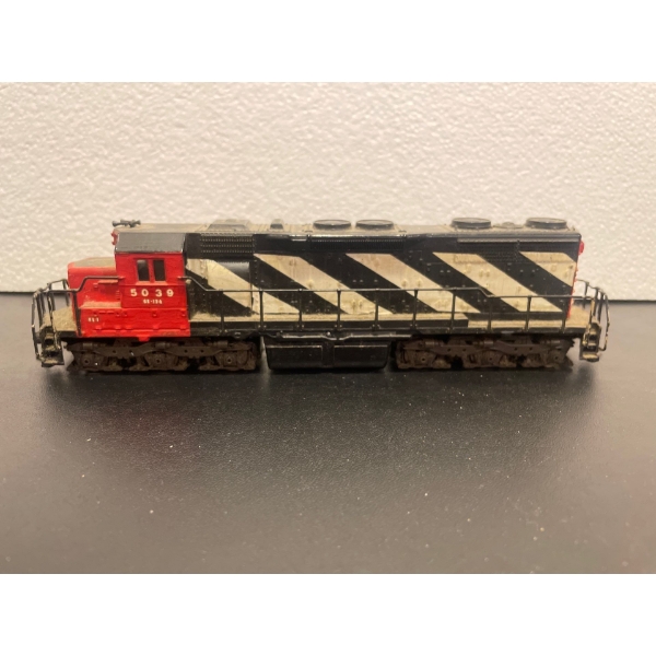 CN Model Engine 5039 8L & CN Model Engine 5197 8L BACHMAN